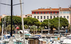 Hôtel le Touring